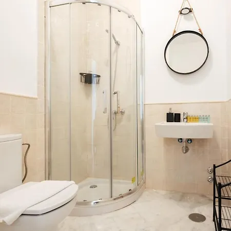 Modern And Wide- 1bd 1bth- Triana