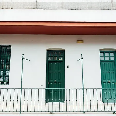 Modern And Wide- 1bd 1bth- Triana Daire